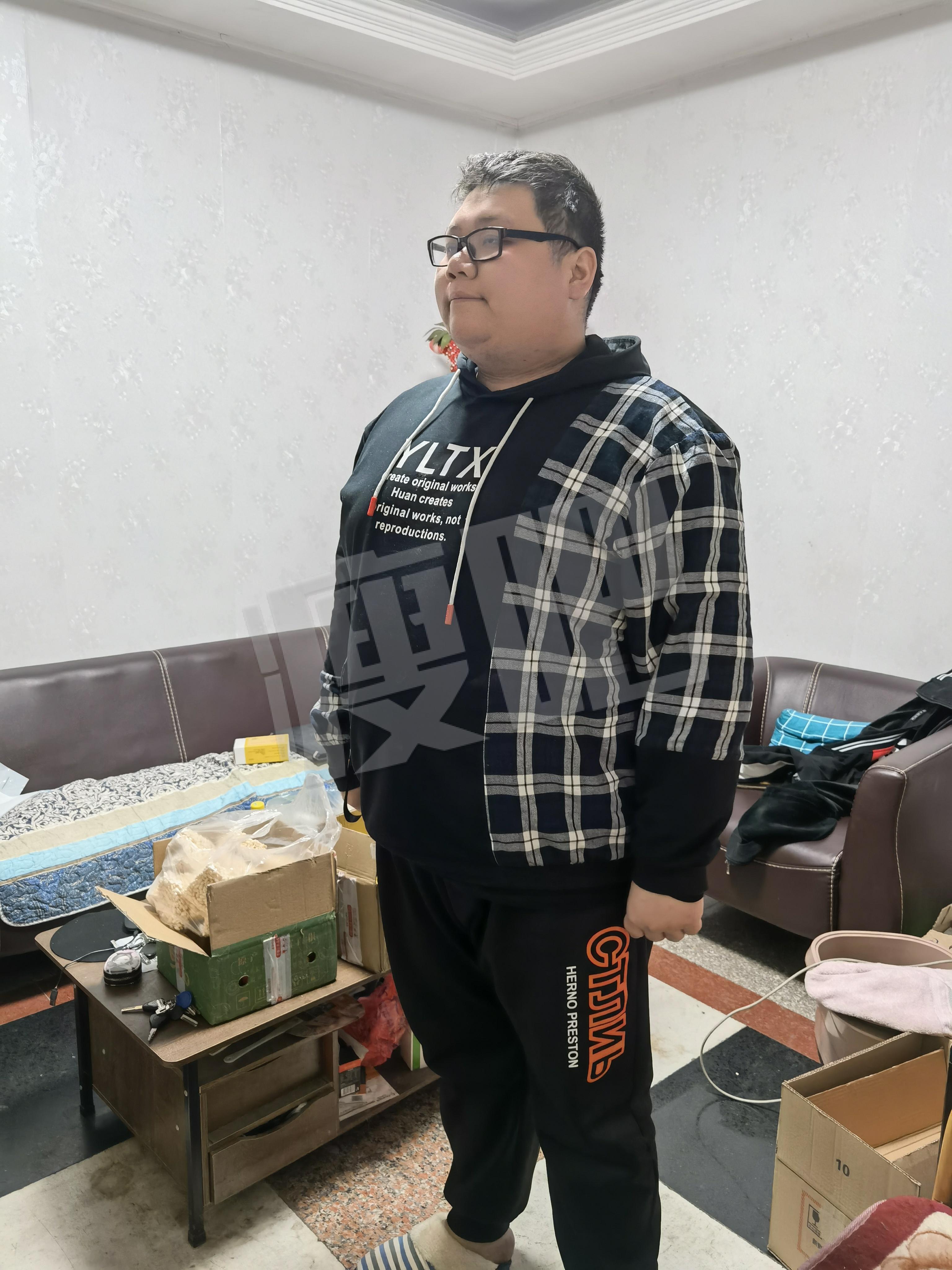 240斤了上班族没有太多时间健身各位有没有好的减肥方法救救孩子吧