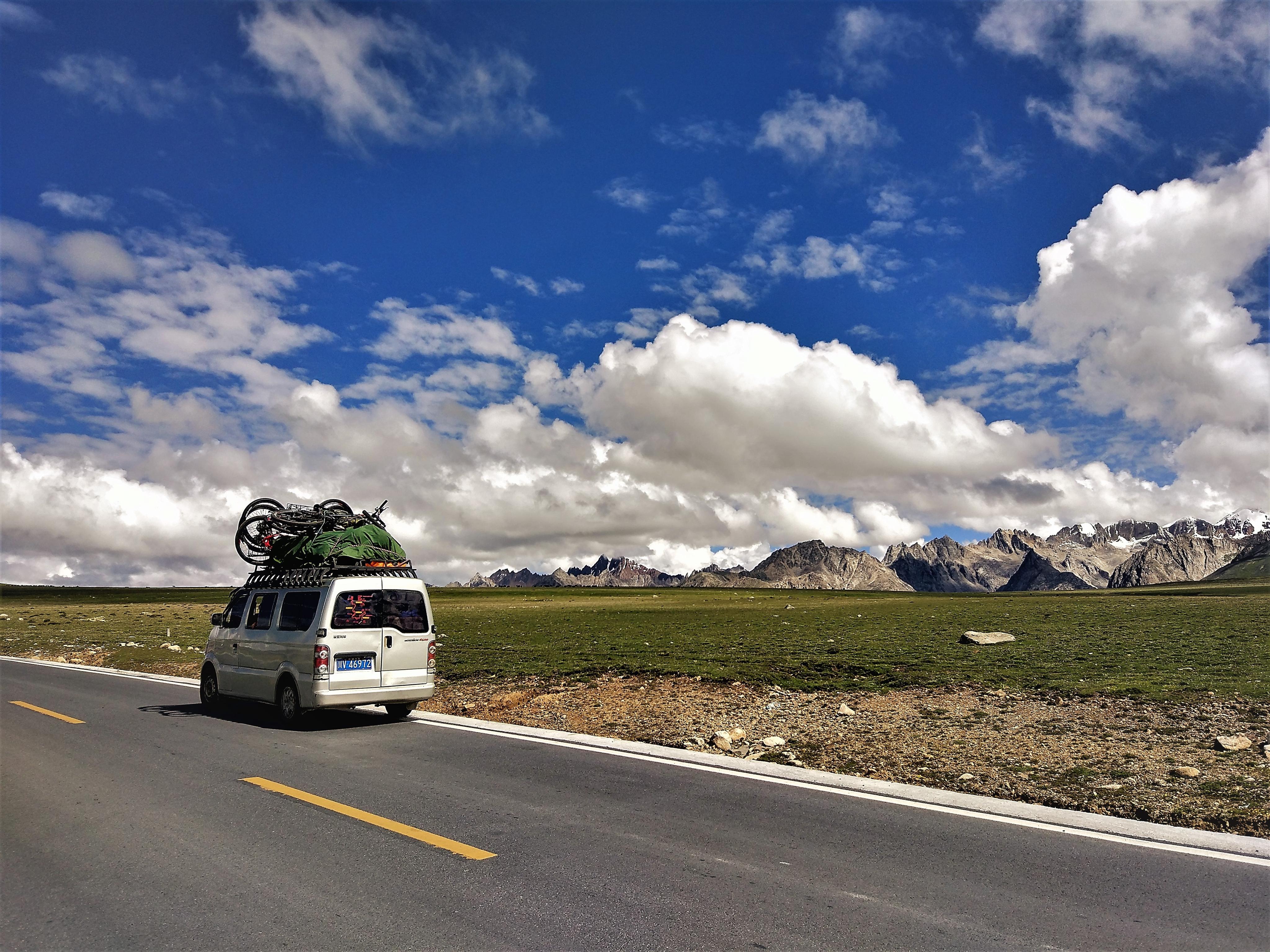 为什么说318国道沿途的景色很美究竟美在哪里