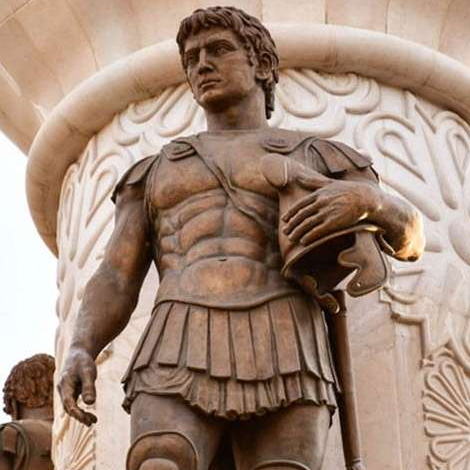 胆小男孩做大事