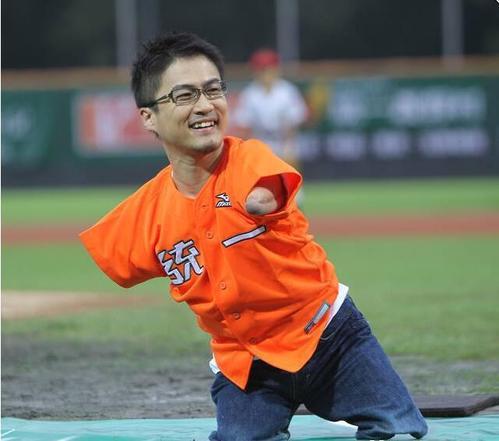 婚内出轨15年和50名女性有染史上最强渣男出轨照曝光