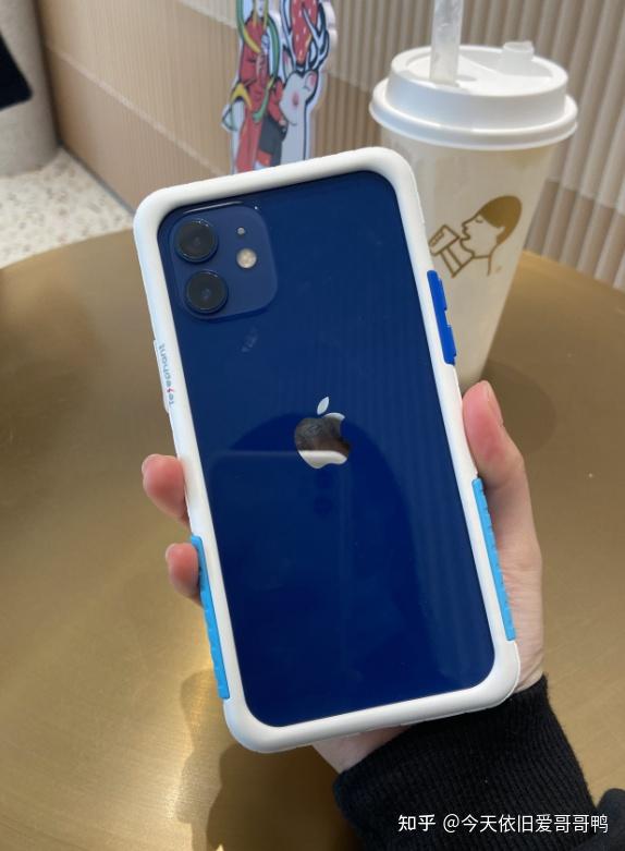 iphone11的黑边到底有多丑