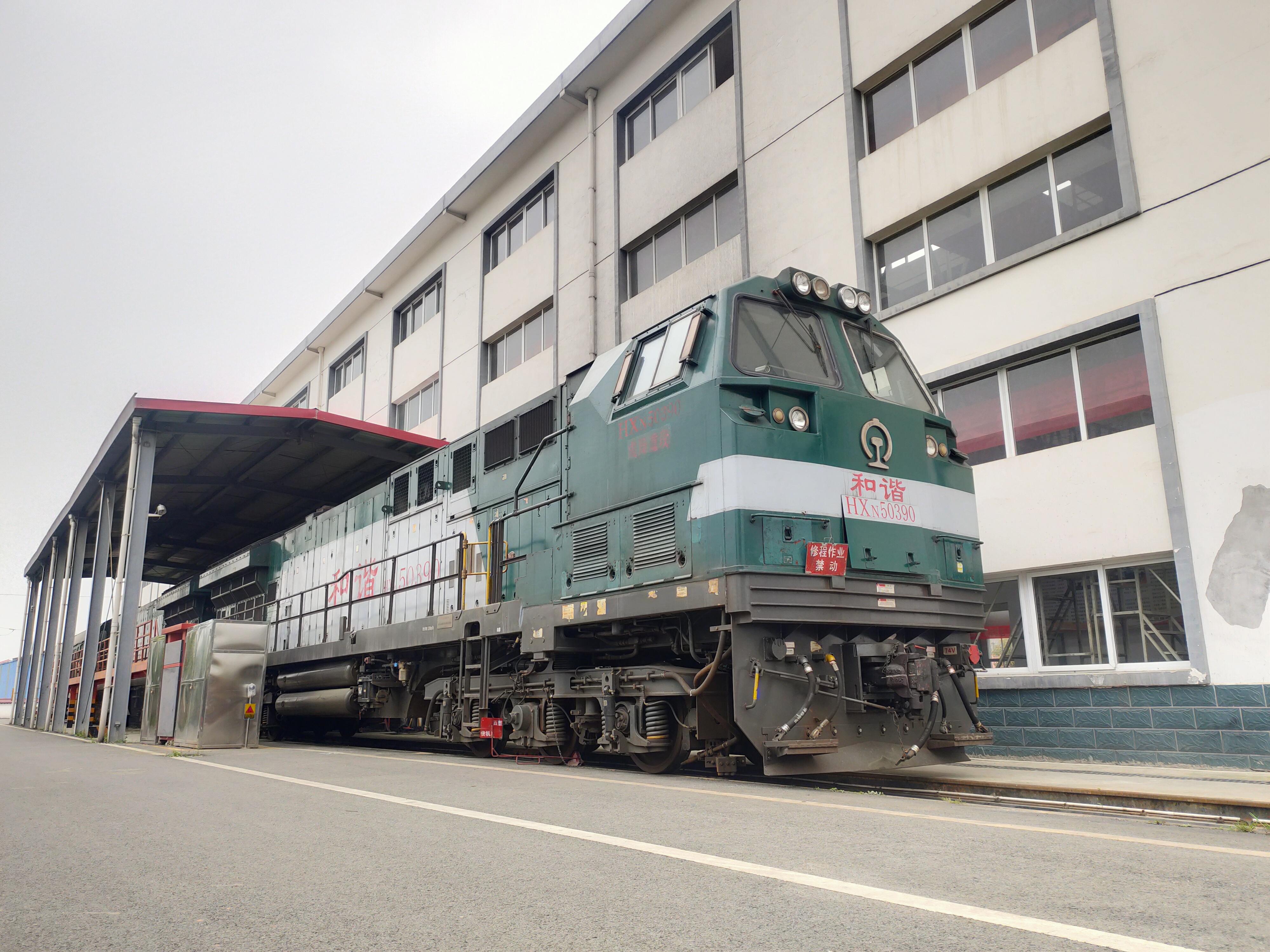 引进hxn5时为何不用更加成熟的ac4400cw反而用功率更大但是可靠性更差