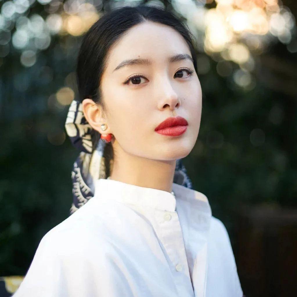 美人计 当杨采钰努力营业后 我追的美妆博主又多一位 知乎 美人计 当杨采钰努力营业后 我追的美妆博主又多一位 知乎