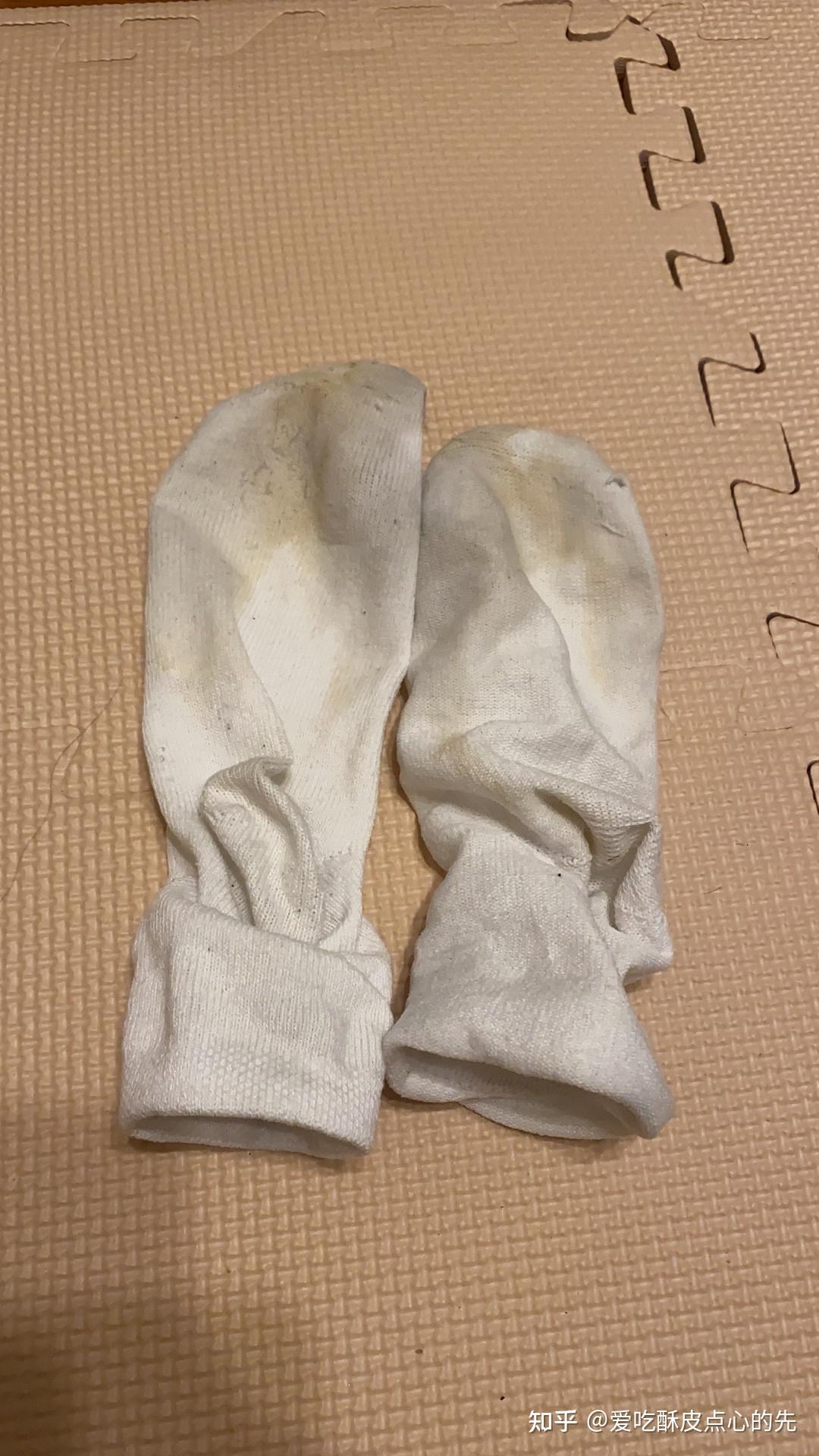 夏天脚特别热,老是想脱鞋,穿什么袜子好一点,棉袜觉得很闷脚,有什么