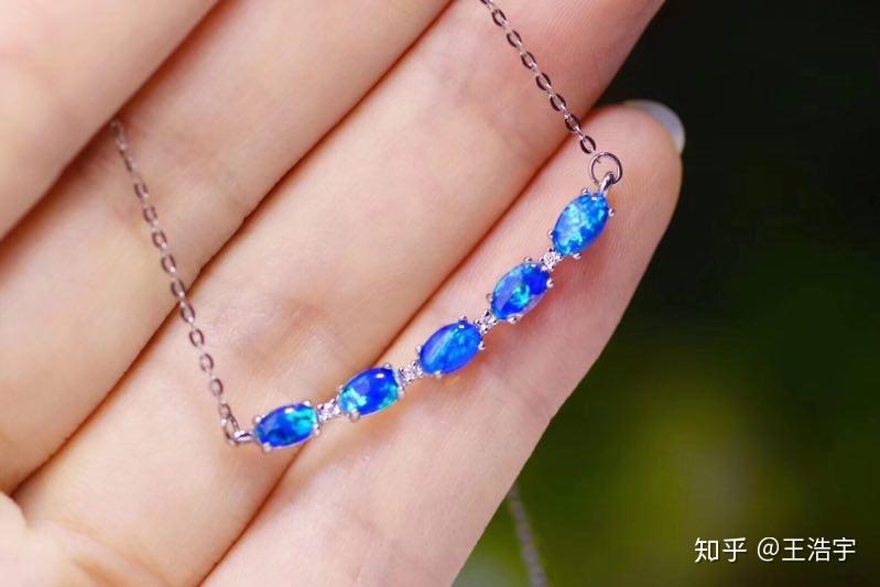 欧泊值得买吗,有没有哪些好看的欧泊饰品设计? - 知乎