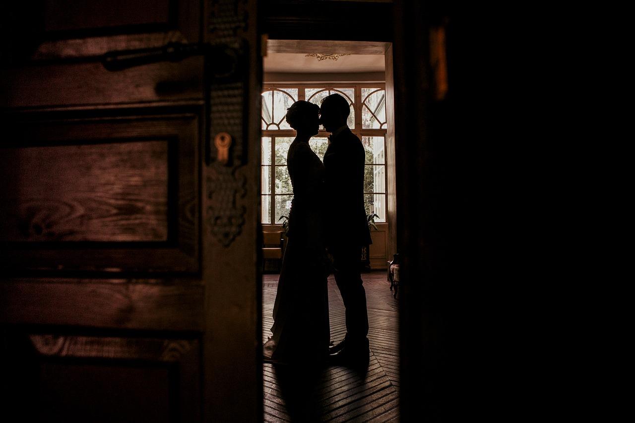 三星电视背光怎么打开