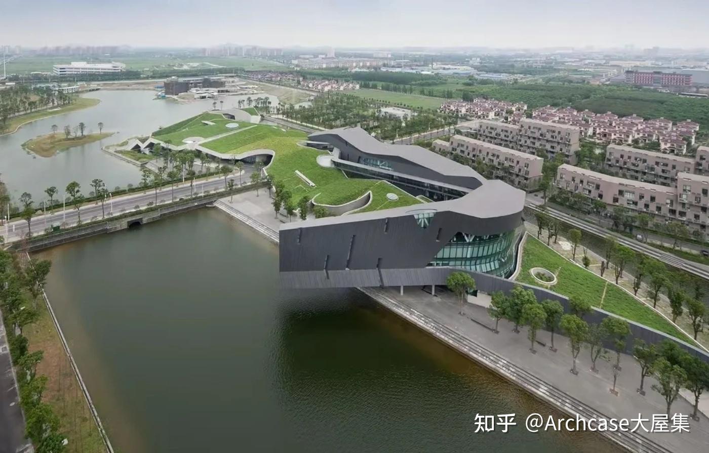 从场地中生长出的巨兽上海巨人网络总部