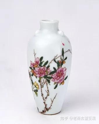 中国　大清乾隆年製銘　書斎用　紅釉筆入　　送料込み1022 中国 大清乾隆年製銘 書斎用 紅釉筆入 送料込み1022