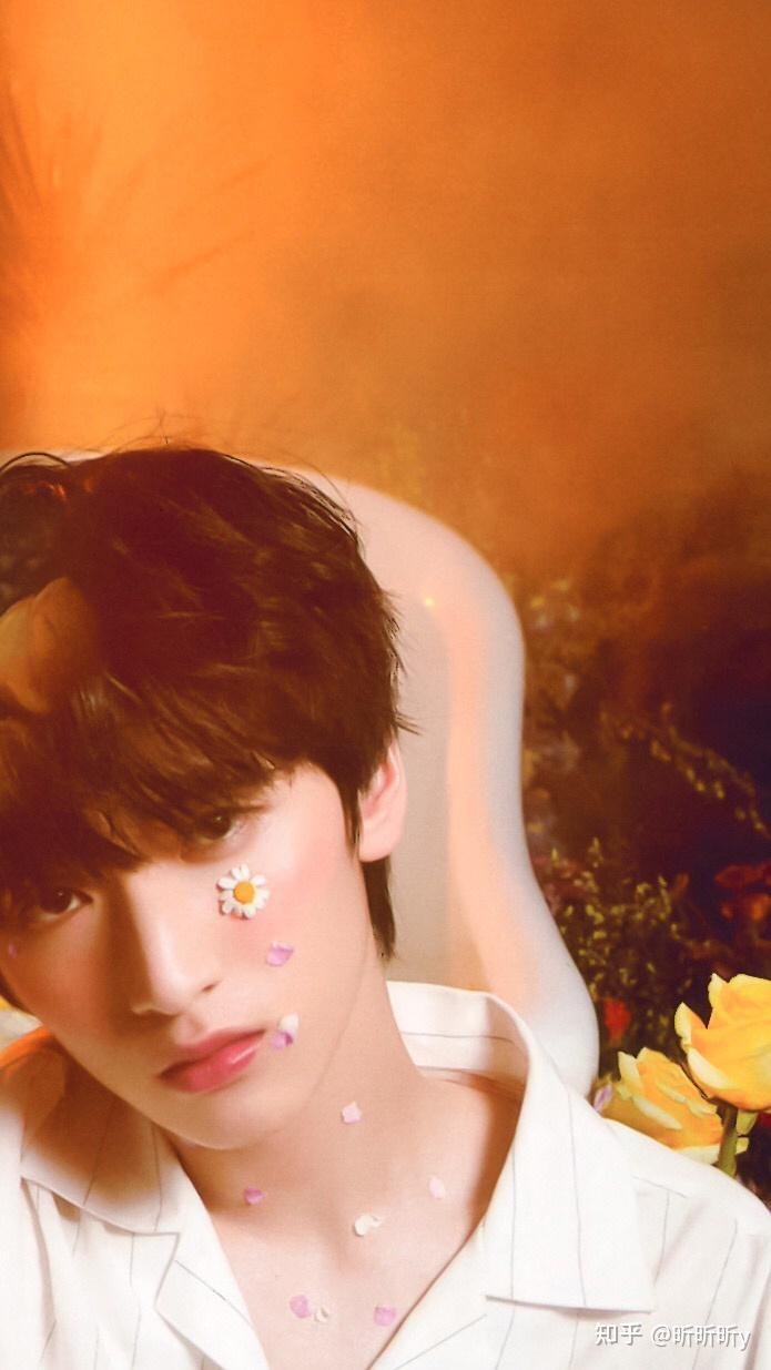 求严浩翔各个色系的神图