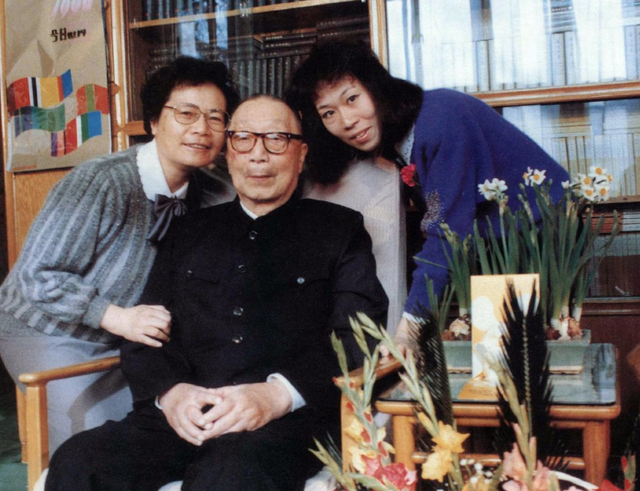 聂荣臻夫人张瑞华 在潜伏中嫁给爱情 解放后坚持带盒饭坐公交 知乎