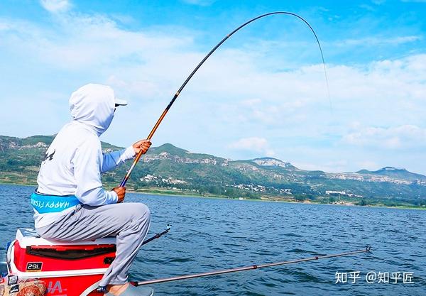 鱼竿, 在抚仙湖的东岸有很多这样的无人看守的鱼竿。。, 艺嘉段