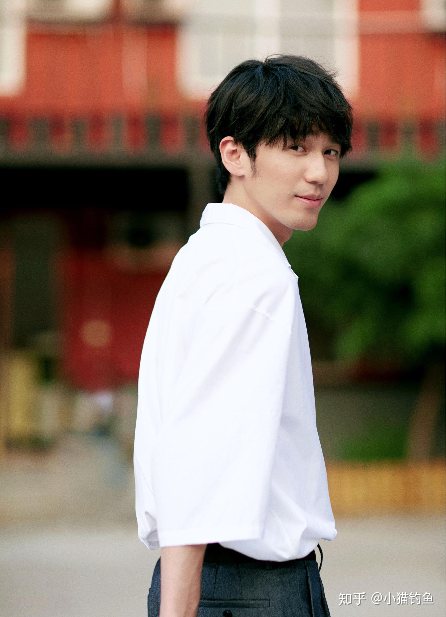 白宇笑起来为什么很可爱? - 知乎