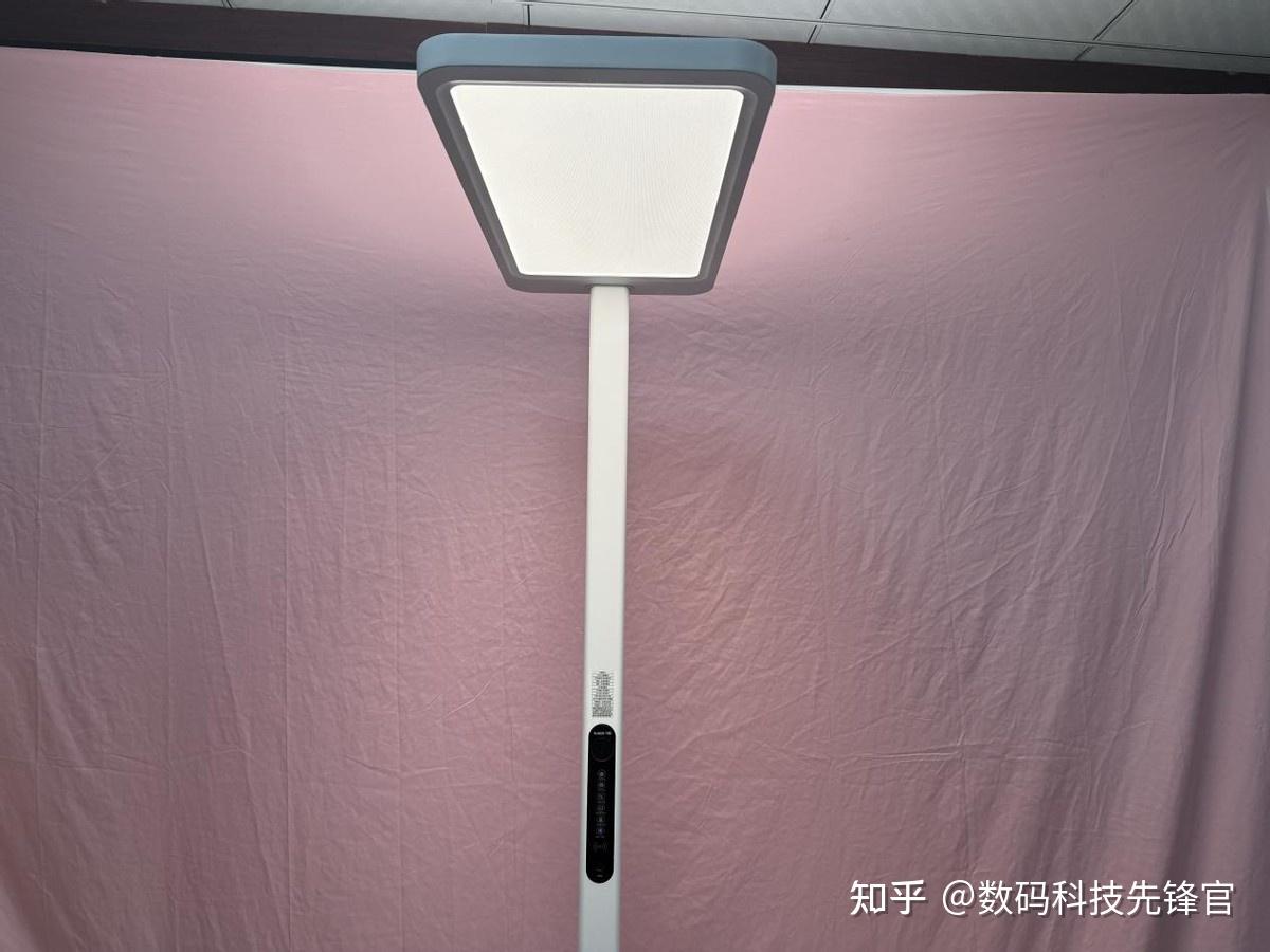 霍尼韦尔和孩视宝护眼灯哪个好?书客、孩视宝、霍尼韦尔实测对比 - 知乎