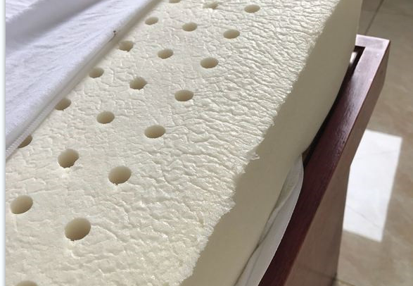 请问现在泰国的皇家乳胶床垫都是假的么那么哪个牌子的乳胶床垫信得过