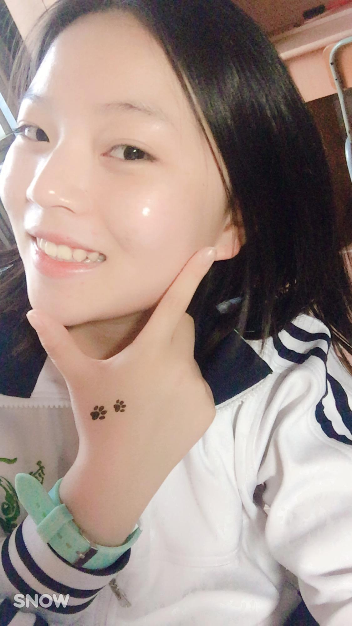 女生长得白是什么体验?