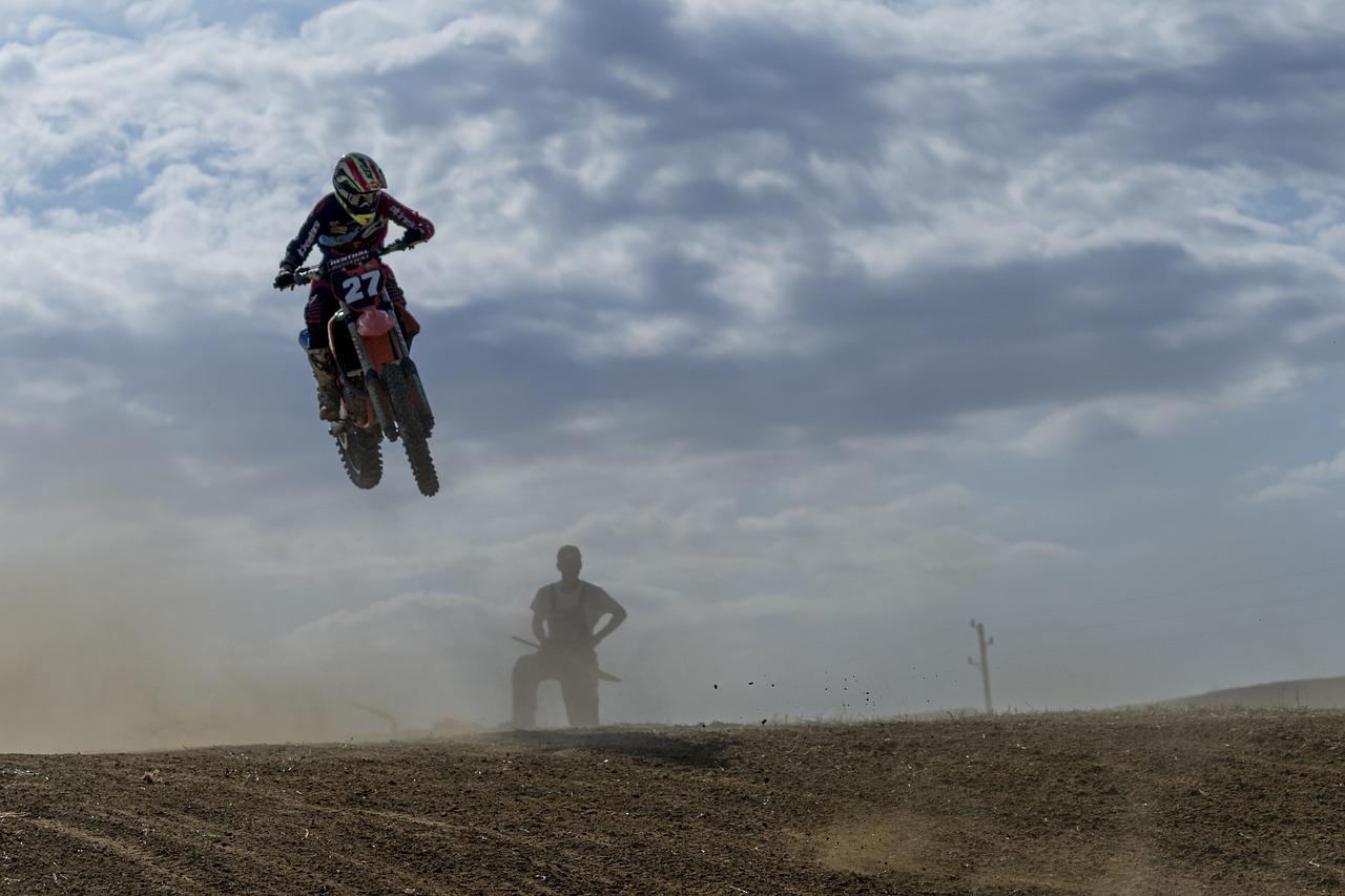 玻璃窗油渍快速去除法