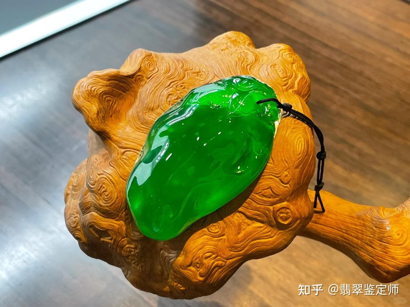 翡翠收藏价值高吗知乎(2021年收藏翡翠的价值和意义) 第2张