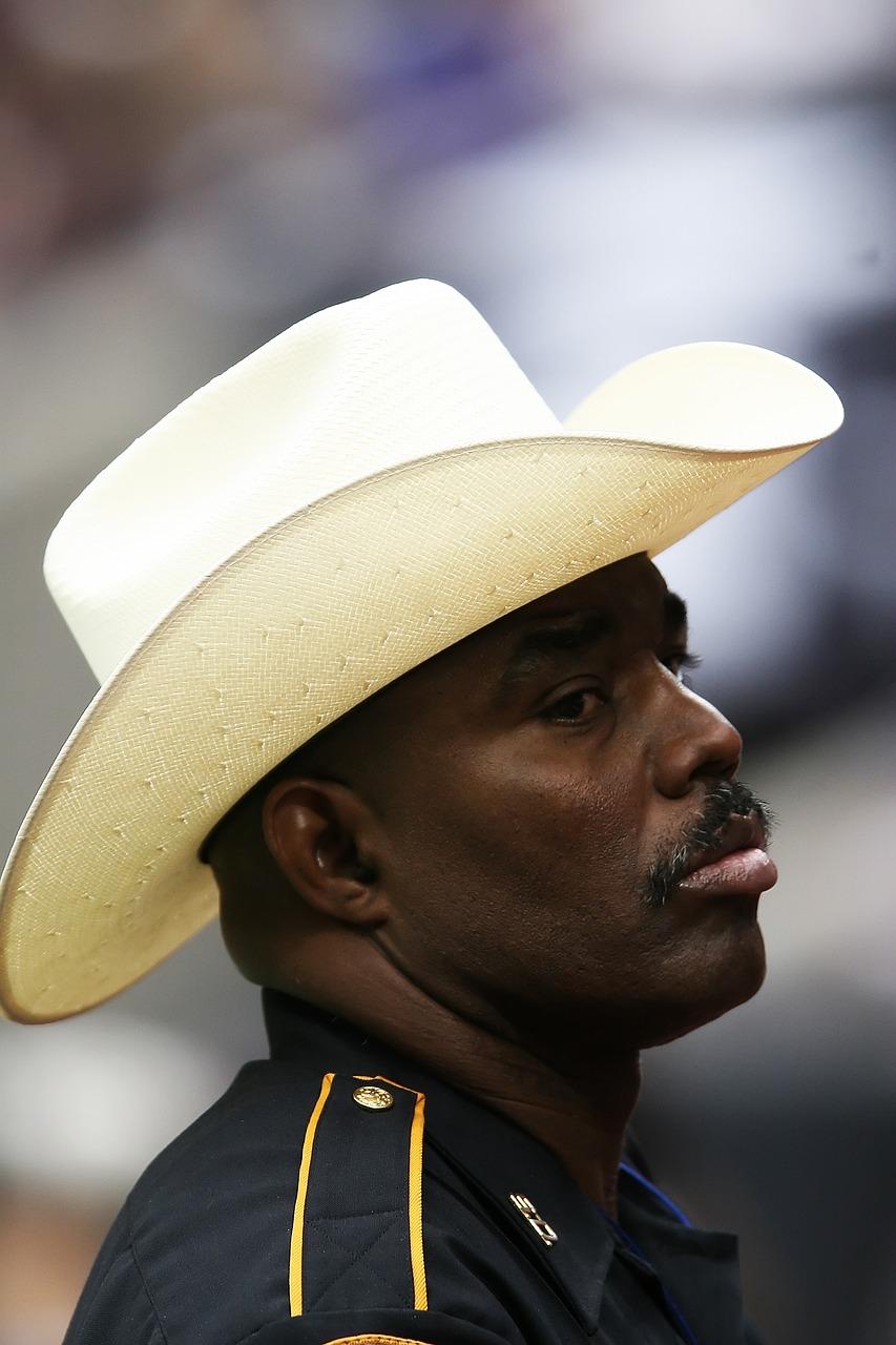 4. 休闲鸭舌帽排行