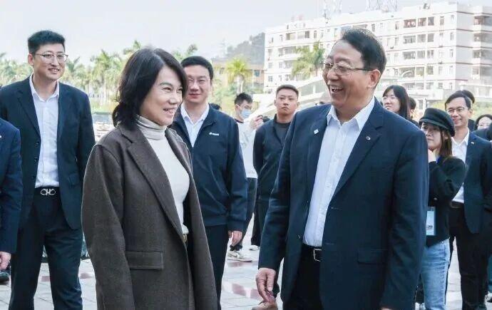 冯兴亚为什么去找董明珠