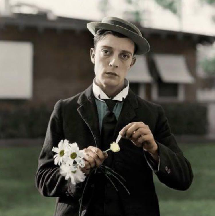 为何说到默片喜剧电影首先想到的是卓别林而不是巴斯特基顿