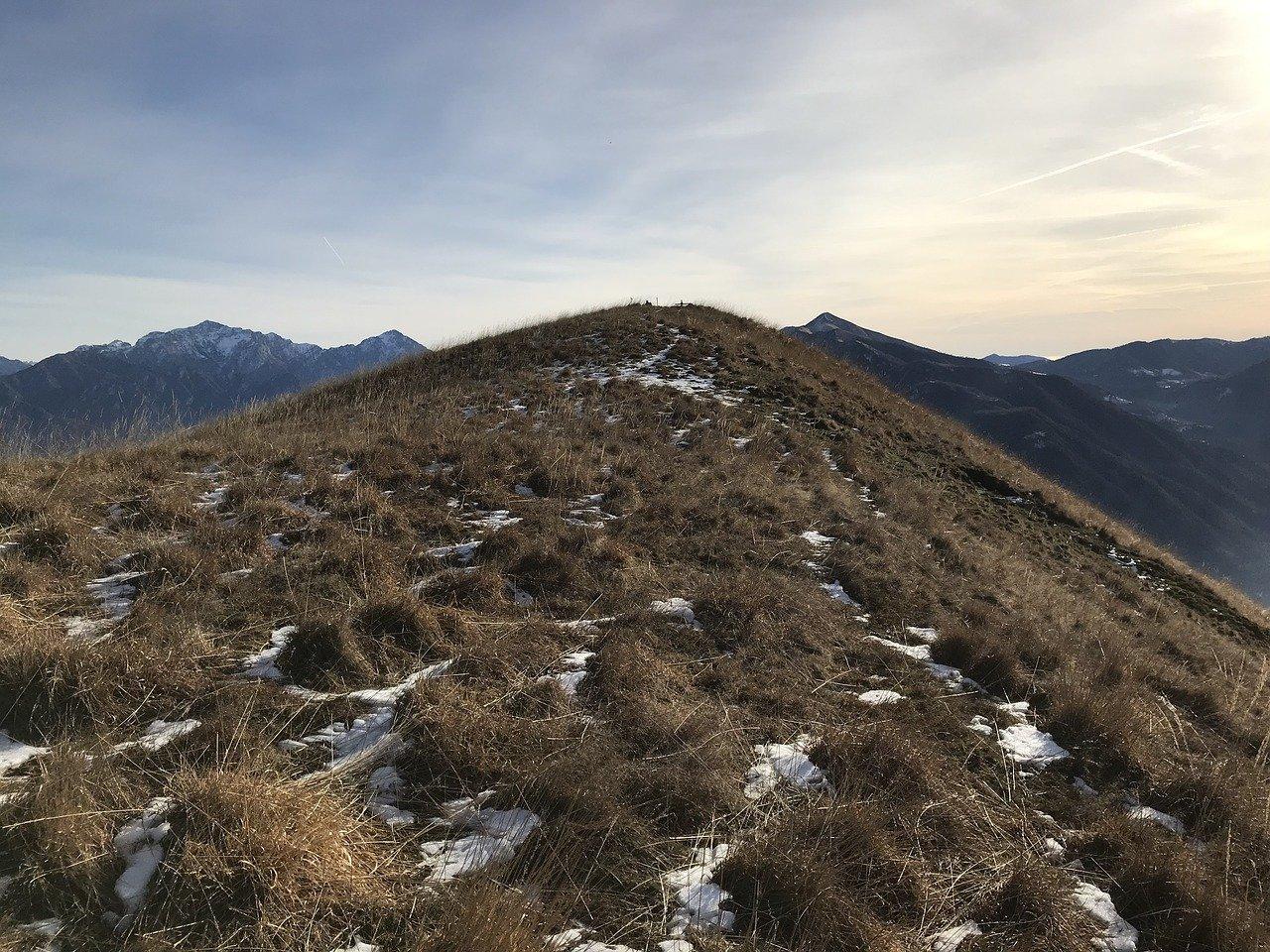 摆脱贫困的足迹