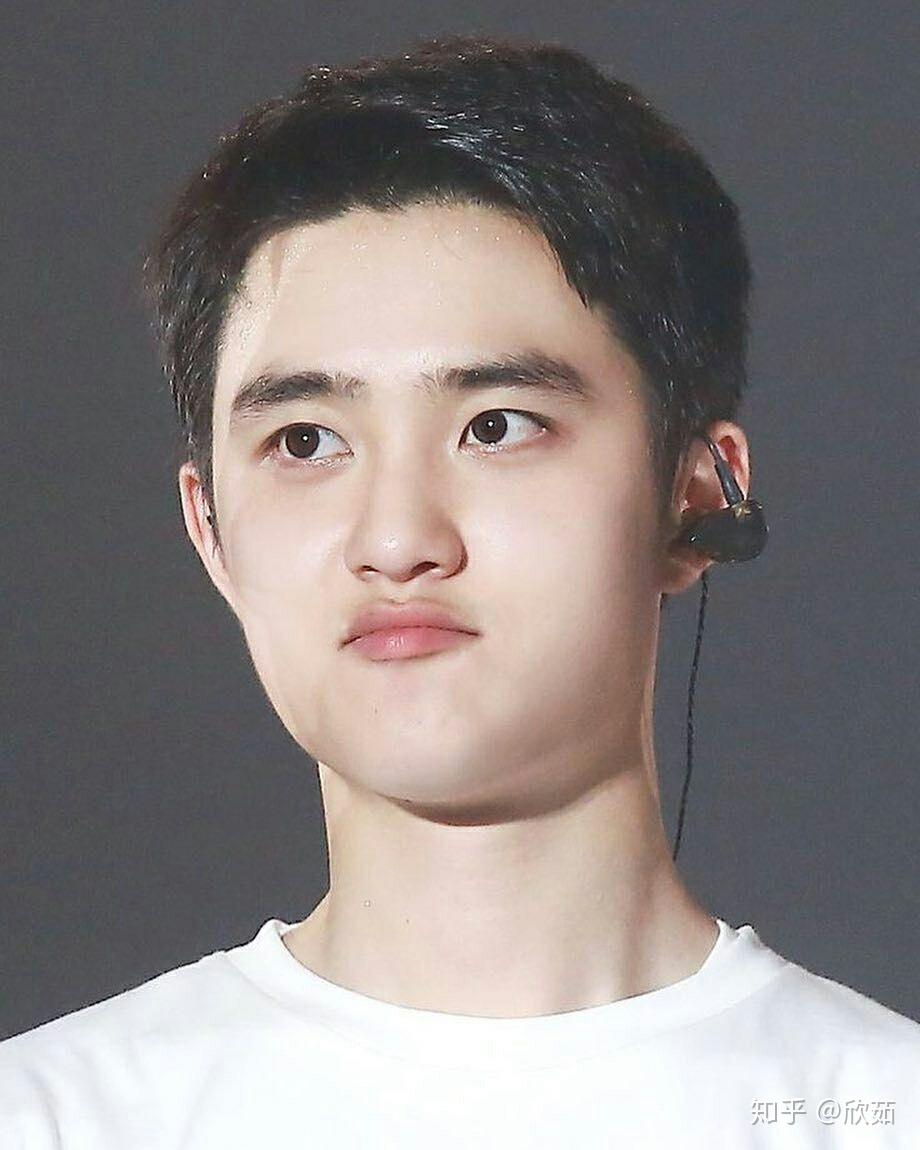 你最喜欢都暻秀的照片是哪张? - 知乎