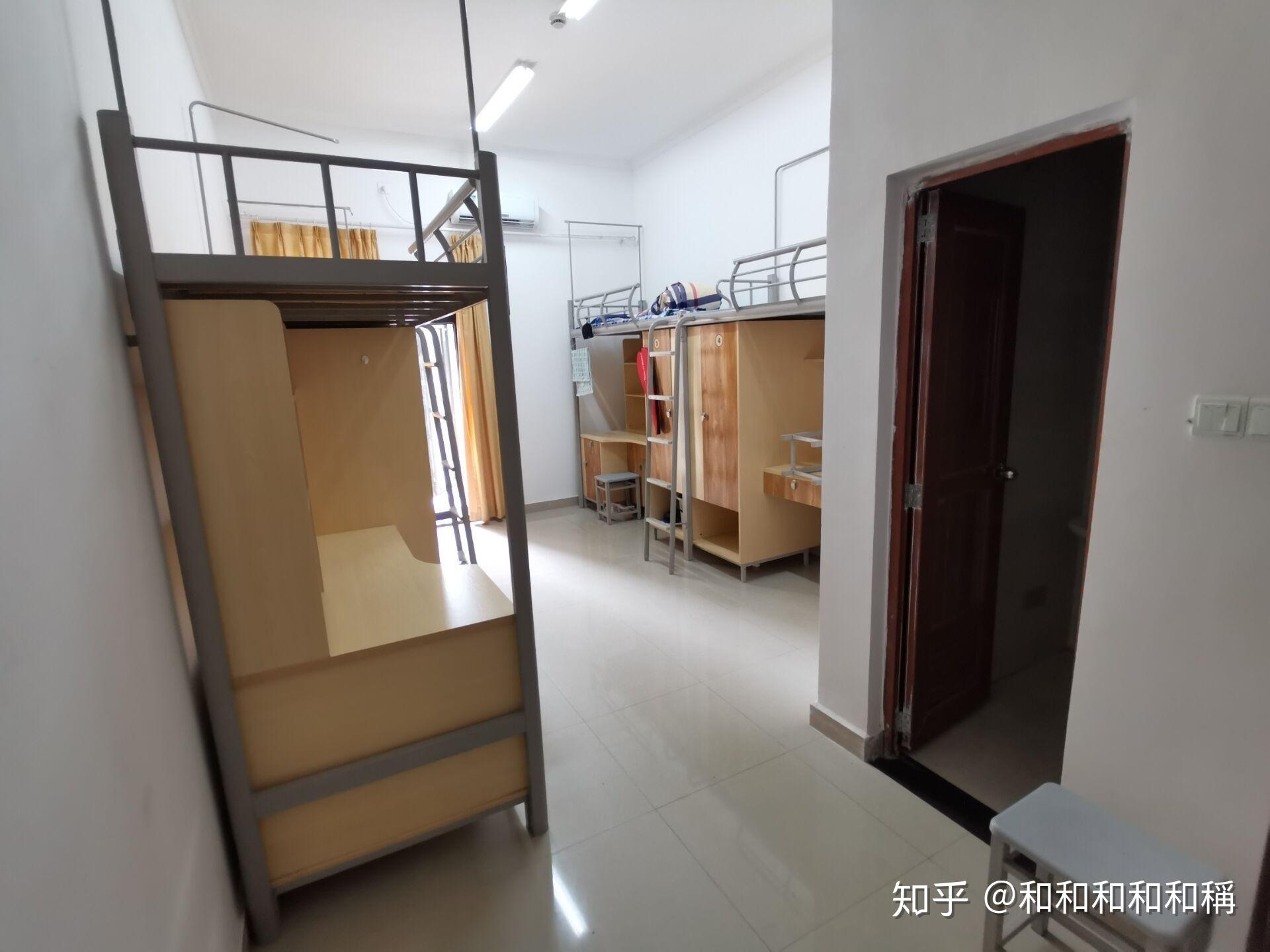 重庆理工大学宿舍如何还有你们一个月生活费要多少