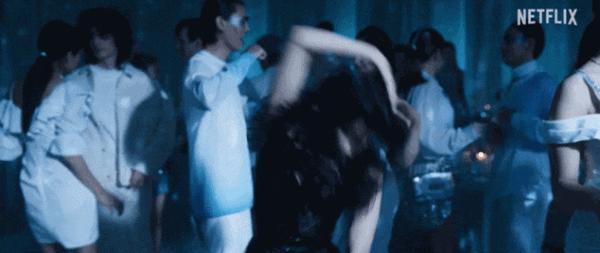 《怪奇大法师》太火爆!性感女神归来,大尺度新片登顶票房冠军!