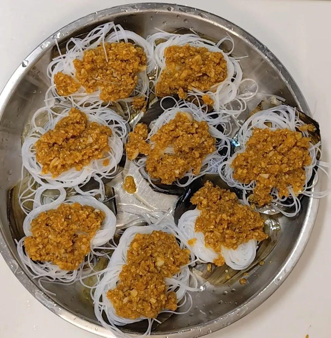 带子怎么处理?带子怎么做好吃?试试蒜蓉粉丝带子 - 知乎