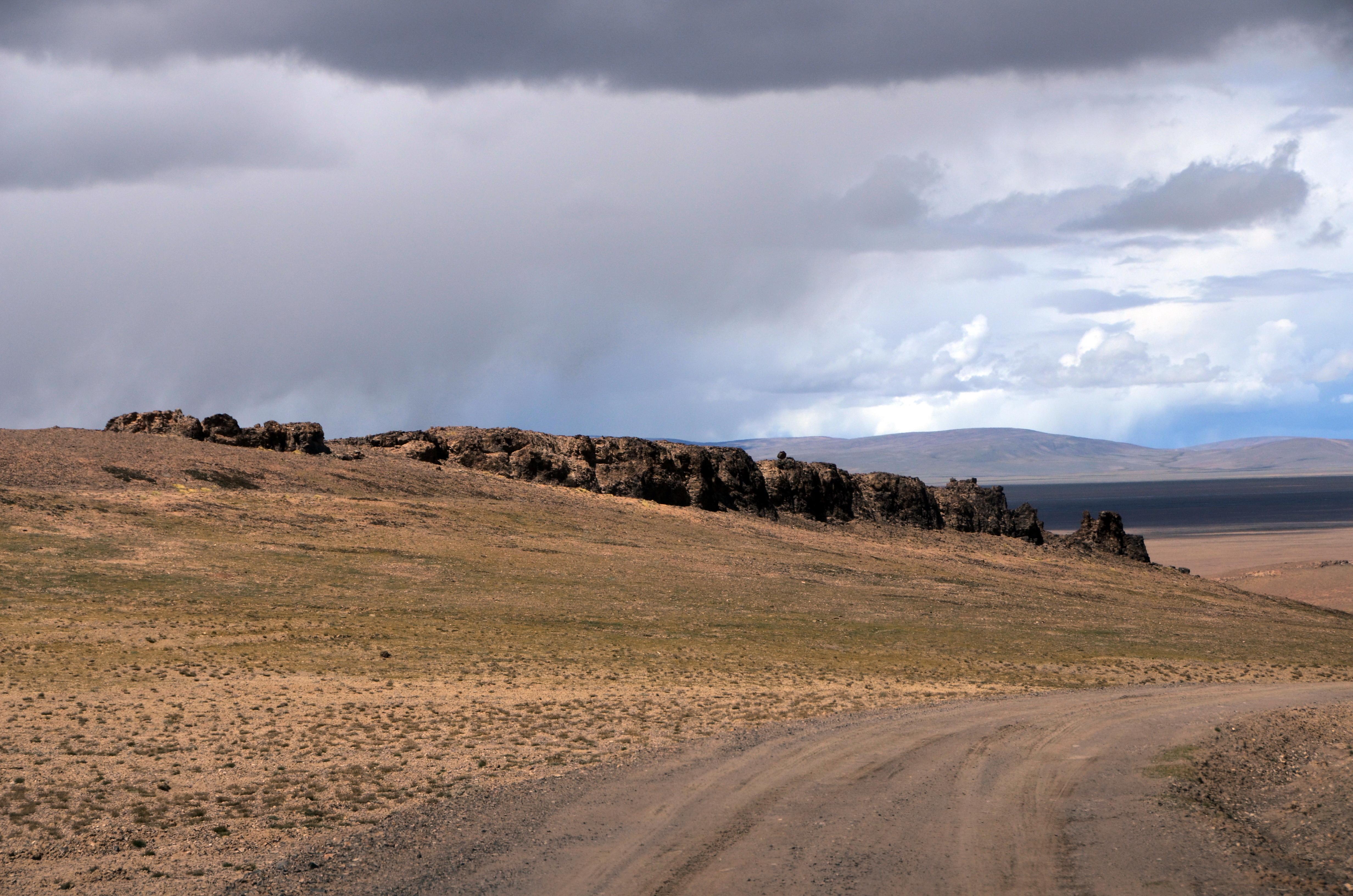 西藏那曲双湖县以北约75公里的普若岗日冰川是如何形成的?