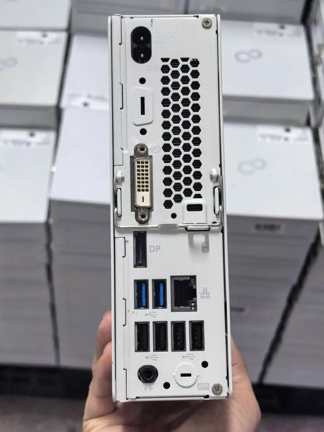 220 1L 8 9 M2 2 5 220-1l-8-9-m2-2-5