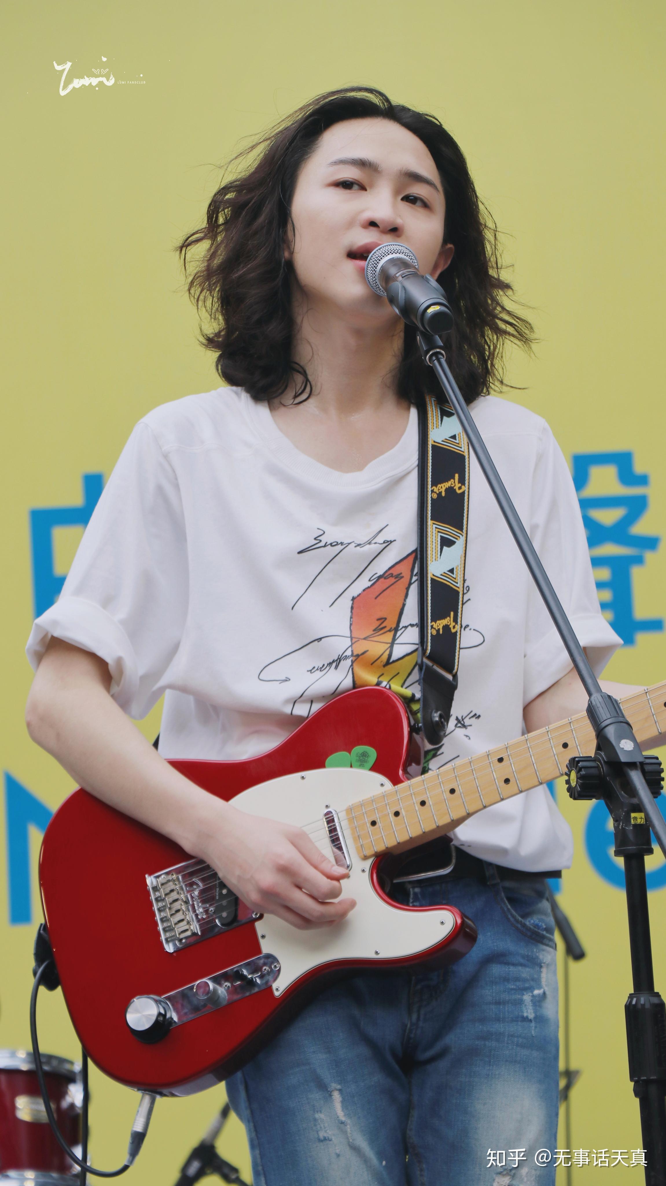 如何评价许含光这位歌手