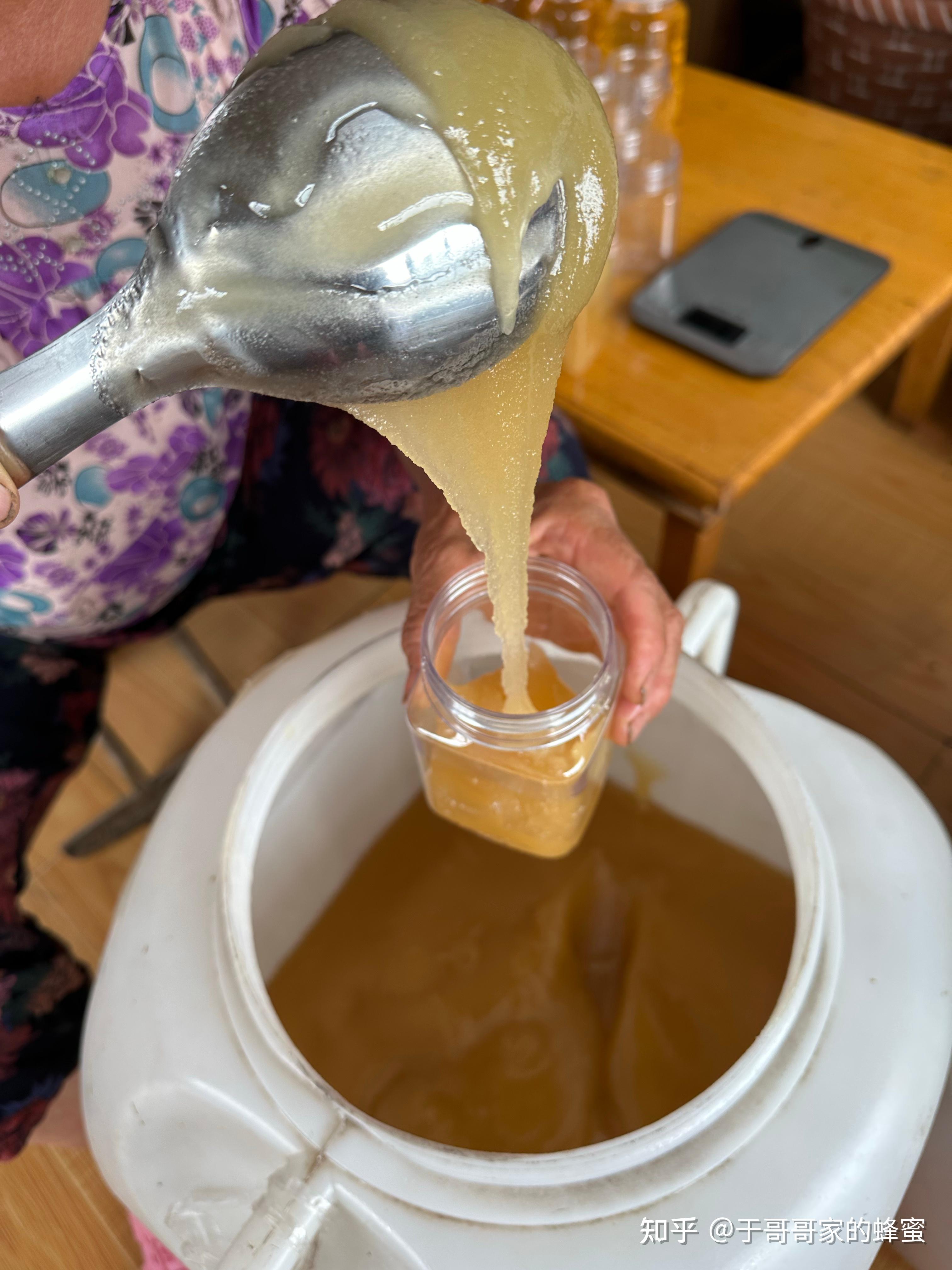 早餐空腹一杯蜂蜜水(早起空腹一杯蜂蜜水会胖吗)