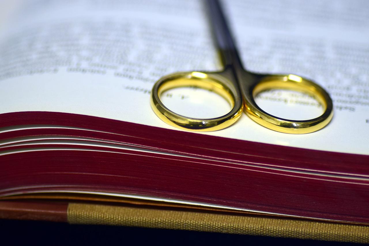 3. 房地产剪刀效应