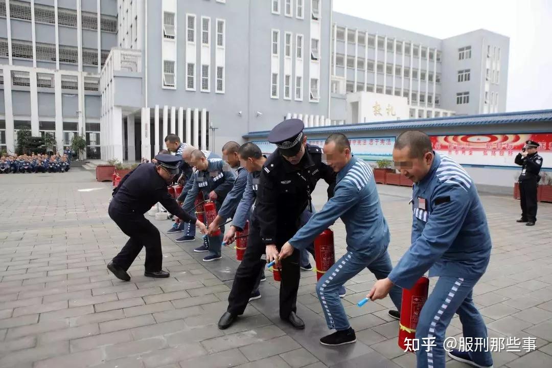 监狱里面生活怎么样伙食怎么样? - 知乎