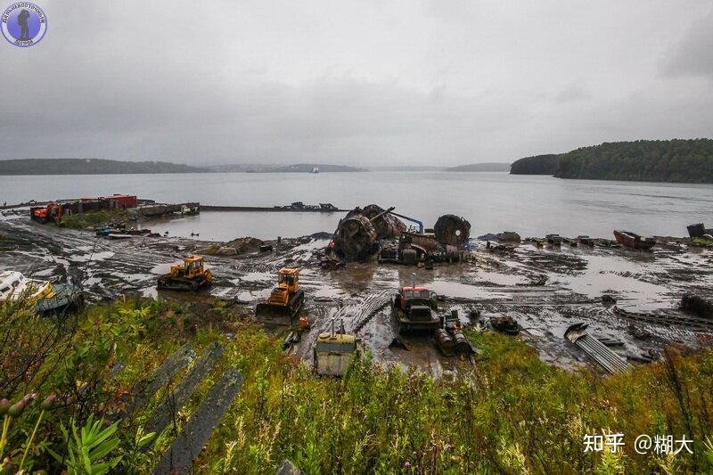 正在被风化的前苏联“加瓦尼”海军基地 - 知乎
