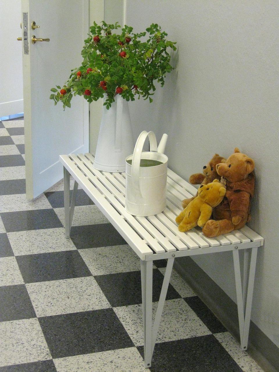 屋里不想贴瓷砖弄什么