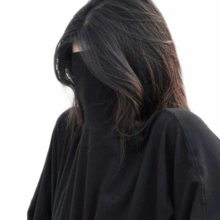 有哪些好看的黑色系头像,以及配套的背景? - 知乎