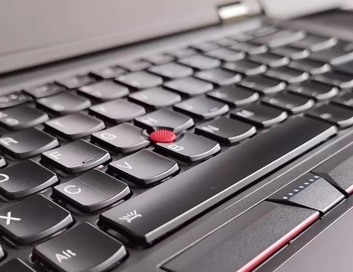 ThinkPad X280三部曲之二：小白消费者也可以学会的是否原装二手 