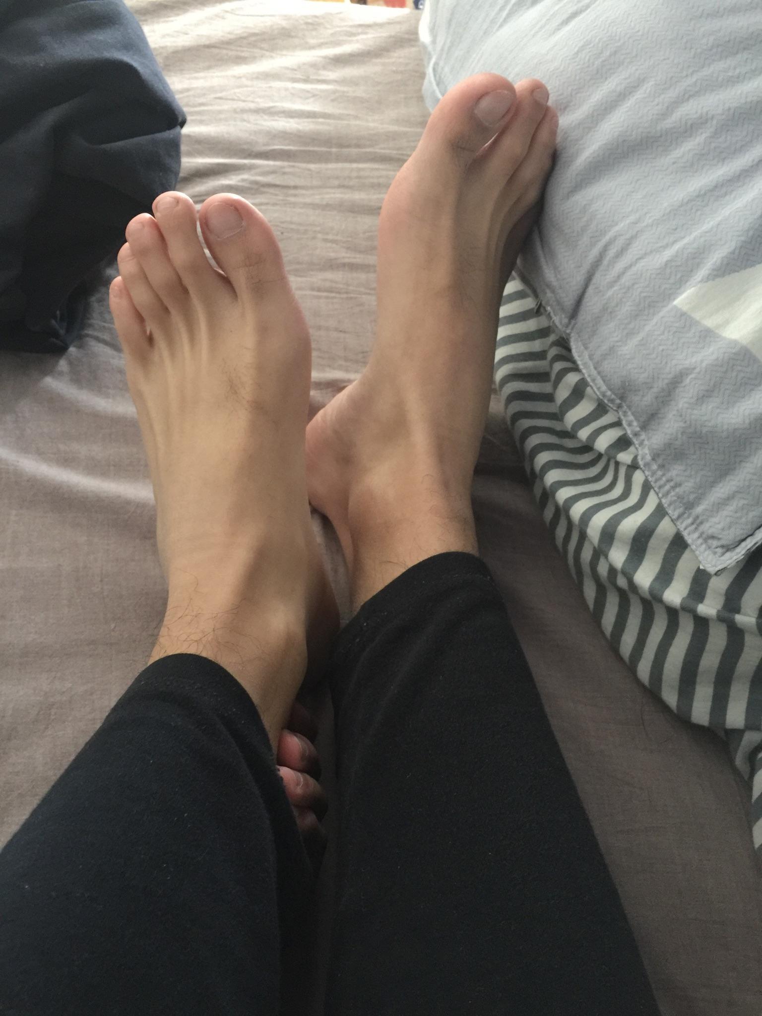 男孩子有一双好看的脚是一种什么样的体验