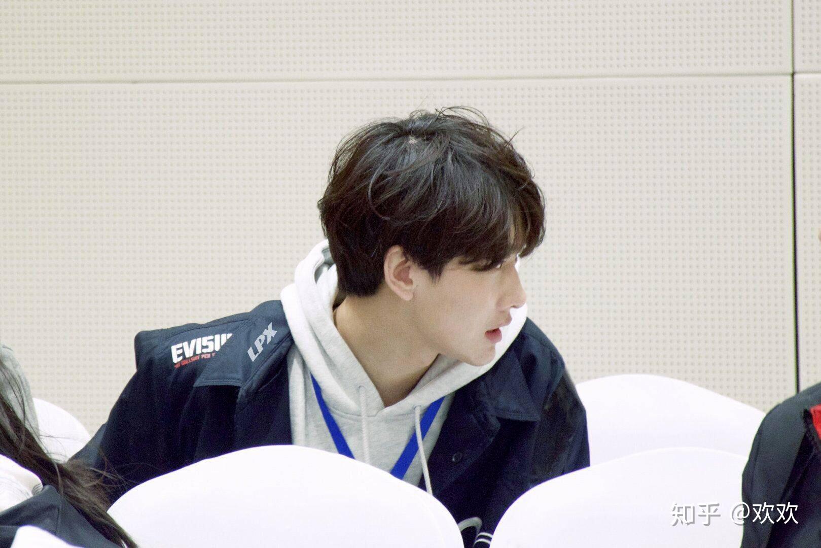 分享一张花少北的帅照给我好吗? - 知乎