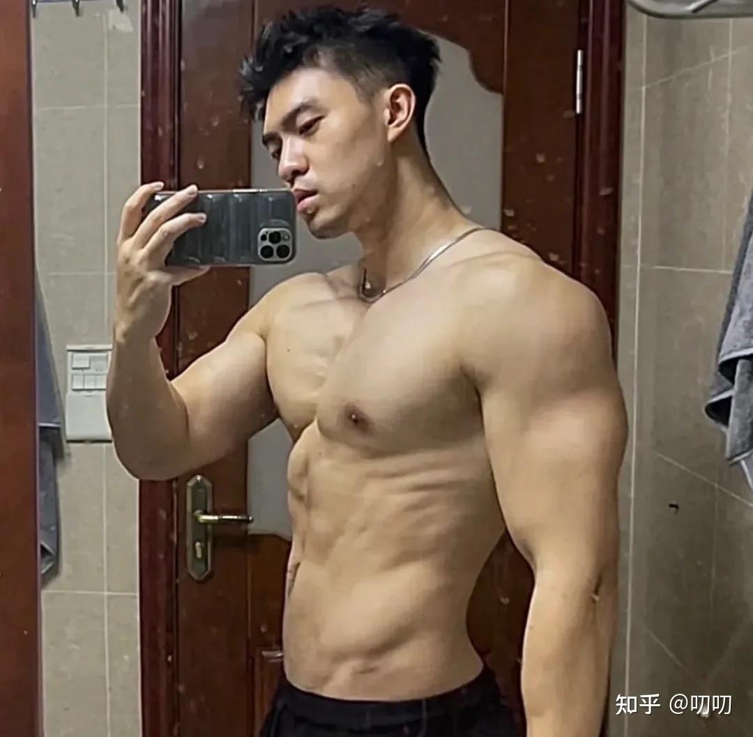 这种精壮的四川男人,真的太戳我xp了! - 知乎
