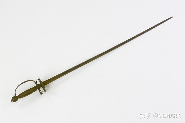 剑的劈砍不如刀刺不如枪,为什么欧洲中世纪还是选择剑作为战场武器?