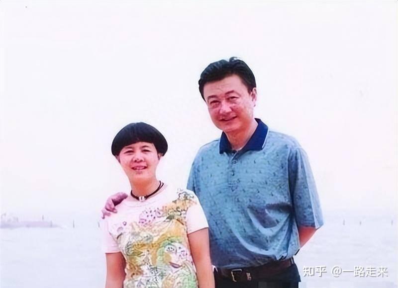 事实证明,56岁“直播卖货”的刘纯燕,已经走上人生另一条大道 - 知乎