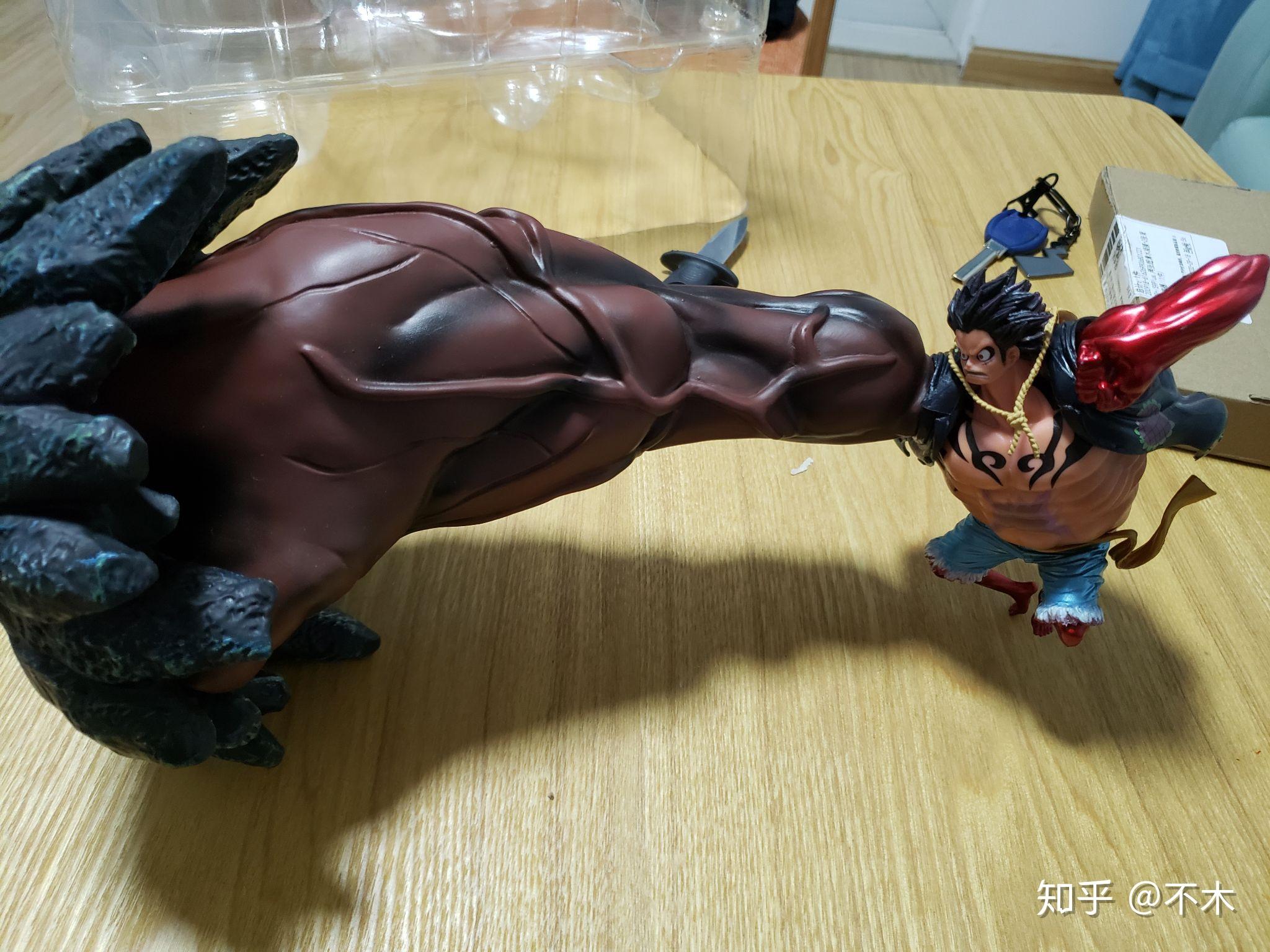 如何看待不过50块的盗版手办