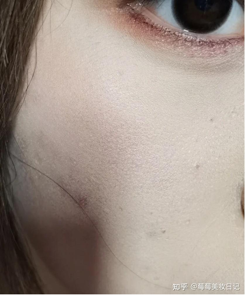 粉底浮粉,卡粉,还有皮肤有干纹具体是什么样子的? - 知乎