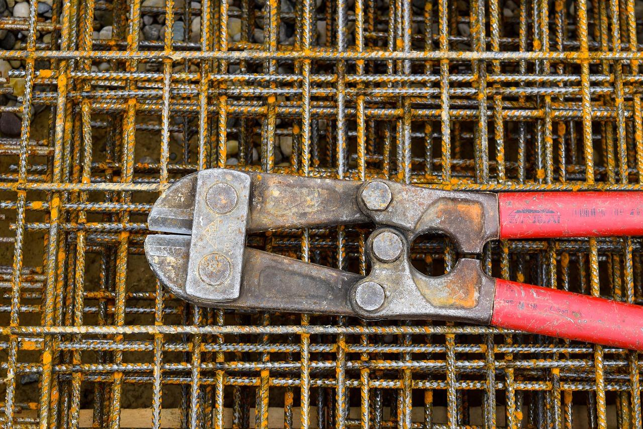 老虎刺围墙如何安装