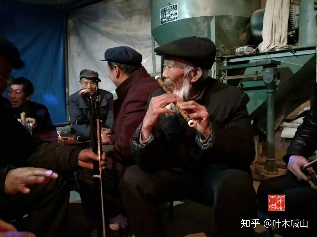 抽烟的老男人 - 赵峰旅行摄影