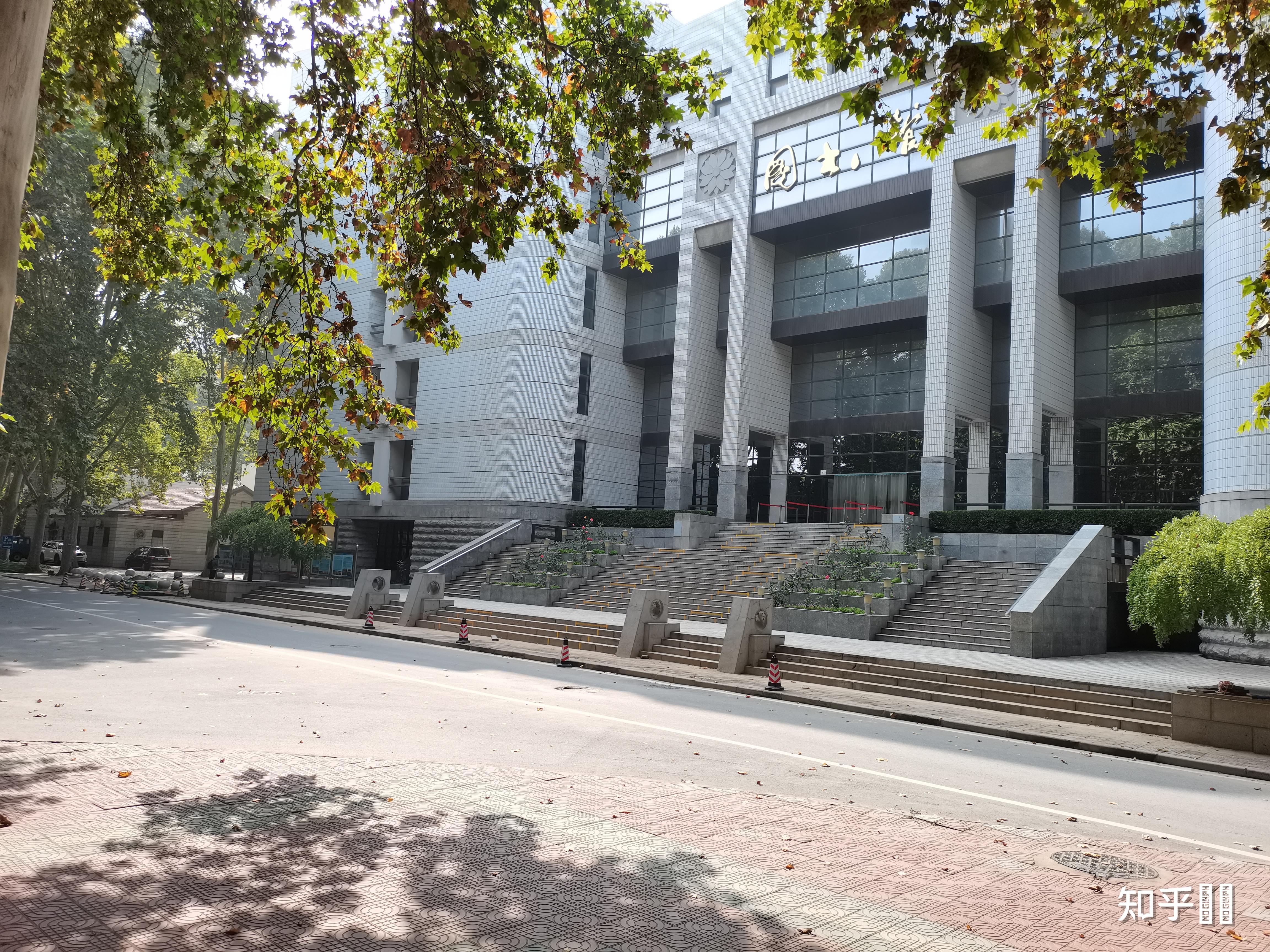 刚被郑州大学信息安全专业录取请问北校区真的很差劲吗