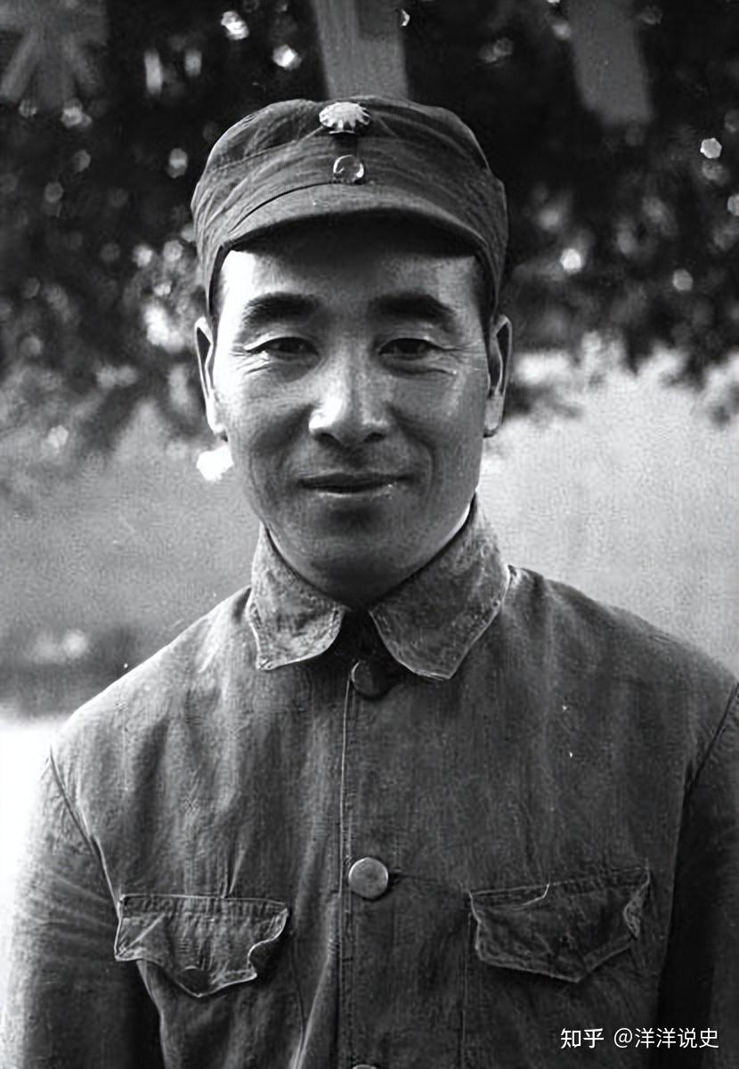 1958年粟裕被批评，三位元帅全程一言不发，却被毛主席一句话正名 - 知乎